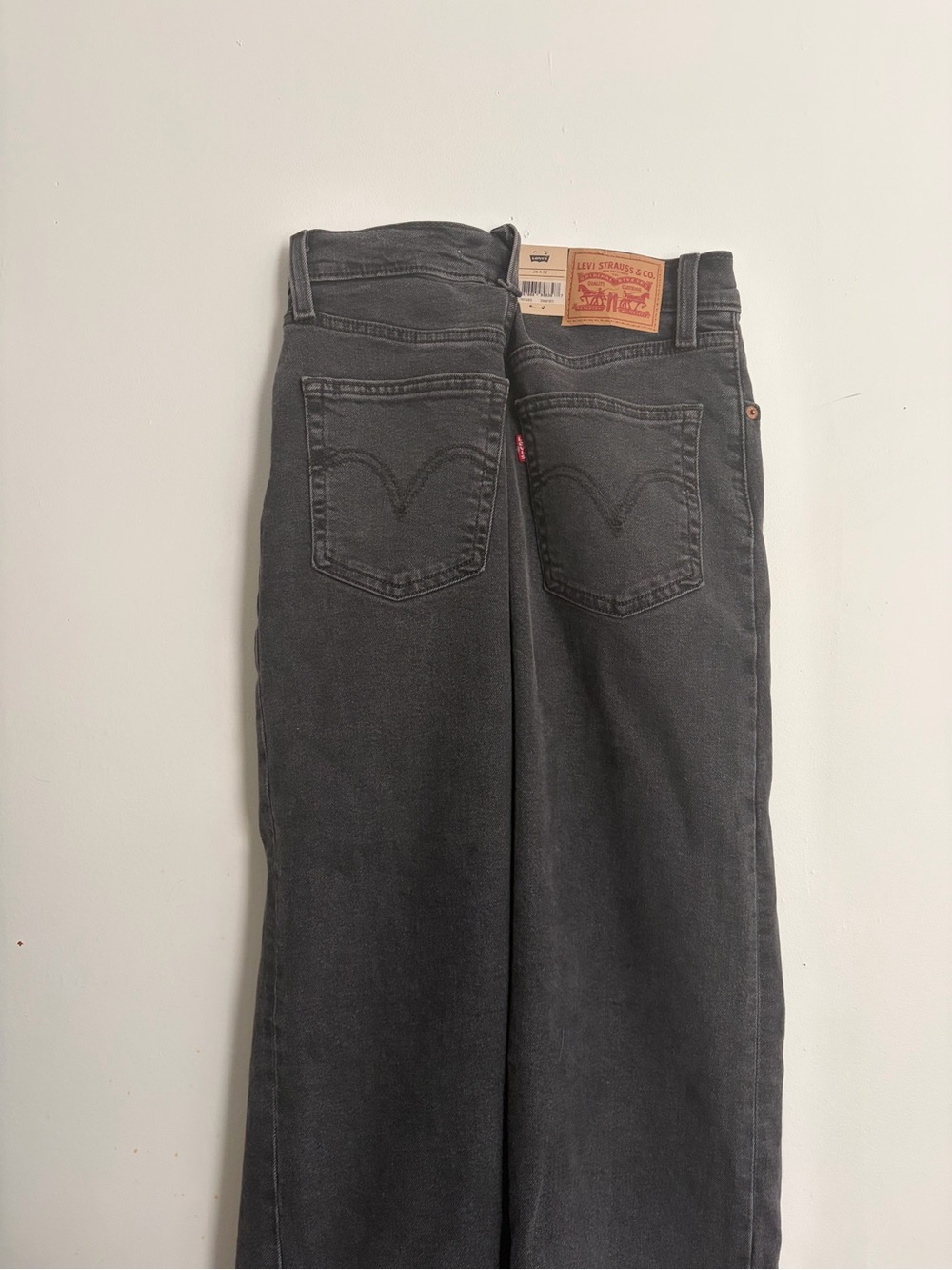 Levi's Ribcage Straight - Picture 3 of 6